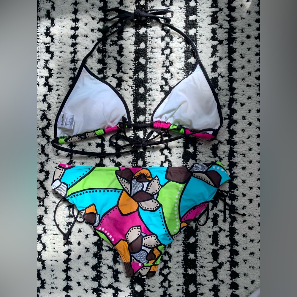 Body Glove colourful bikini set - Picture 8 of 12